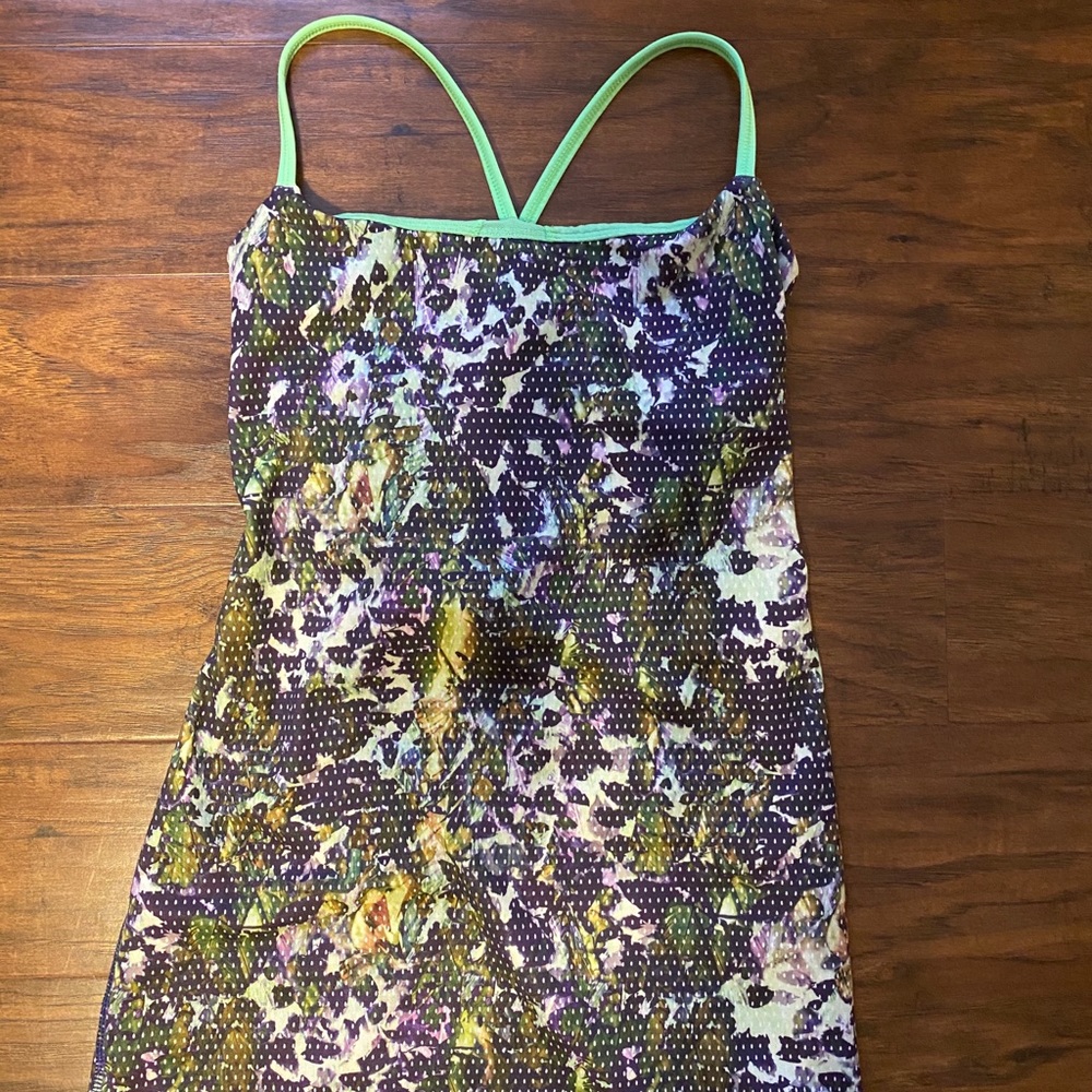 Lululemon tank top